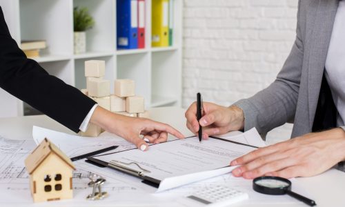 woman-suggesting-changes-plan